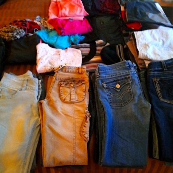 Ton a stuff - Picture 1 of 17